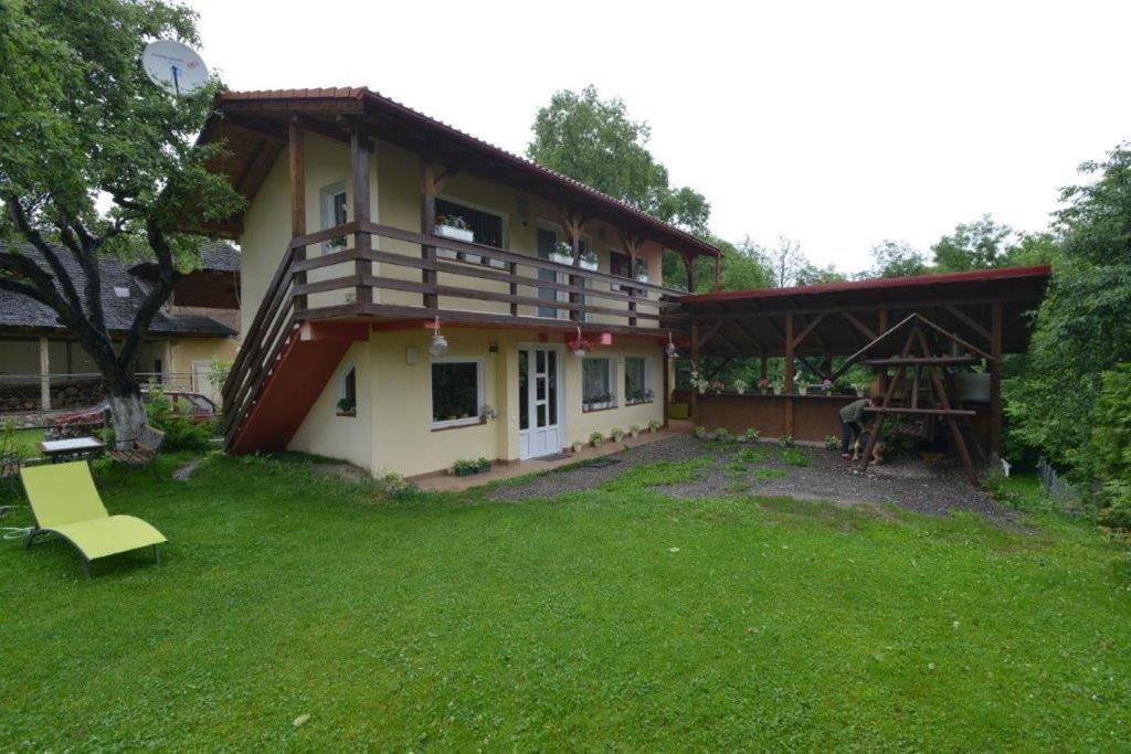 Maison d'hôtes Casa Georgeta à Bran  Extérieur photo